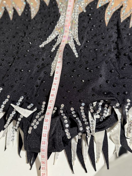 Черно блестящо трико за художествена гимнастика