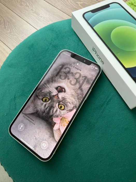 Продам Apple iPhone 12 на 64гб