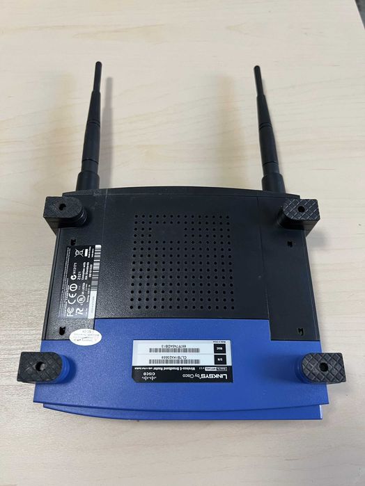 Vand router wireless Linksys RT54GL + cablu de retea+CD instalare