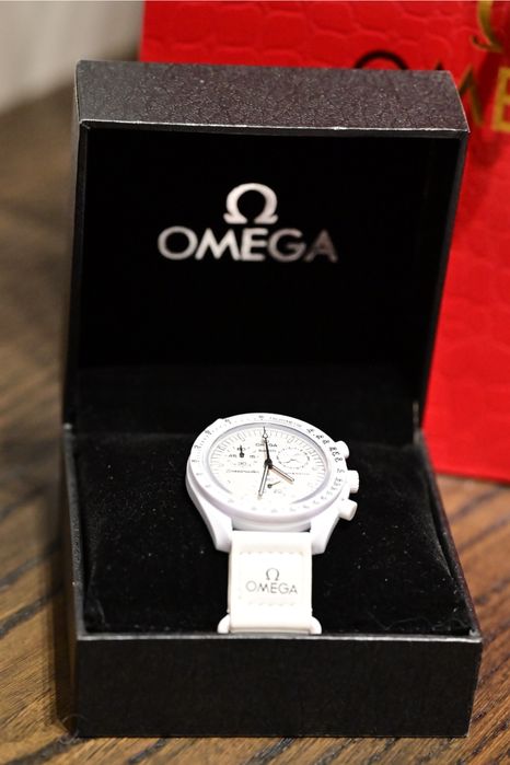 Omega Swatch Snoopy