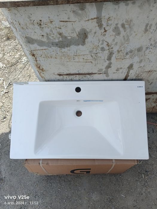 Раковина Глория белое