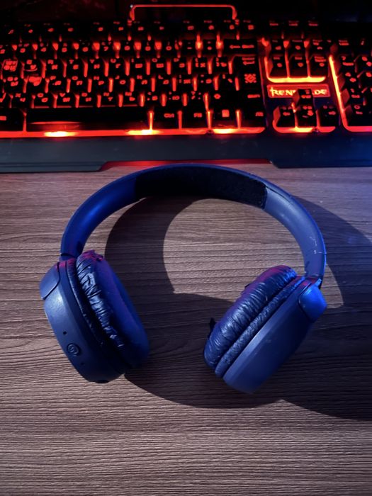 Продам наушники JBL TUNE500bt