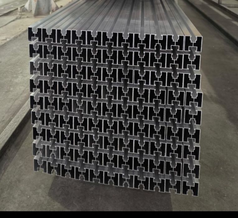 Profile din aluminiu, montaj panouri fotovoltaice