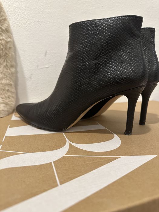 Botine cu toc Stradivarius