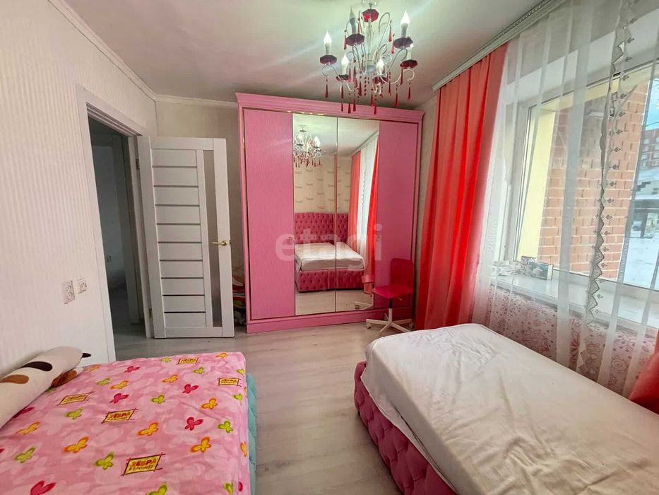 продам 3 комнатную квартиру