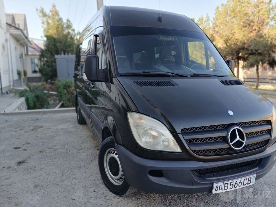 Спринтер пассажирский средний 2013 автомат мотор 651  енгил минивен