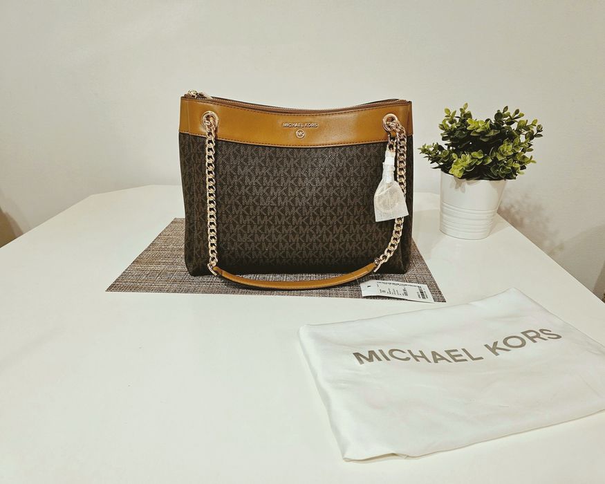 Нови дамски чанти Furla, Patrizia Pepe, Michael Kors, Pinko, Moschino