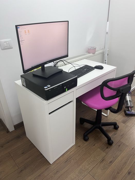 monitor curbat led Philips 23,6