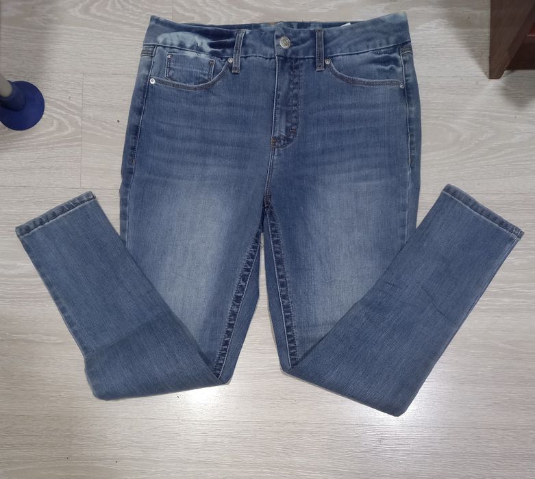 Новые женские джинсы