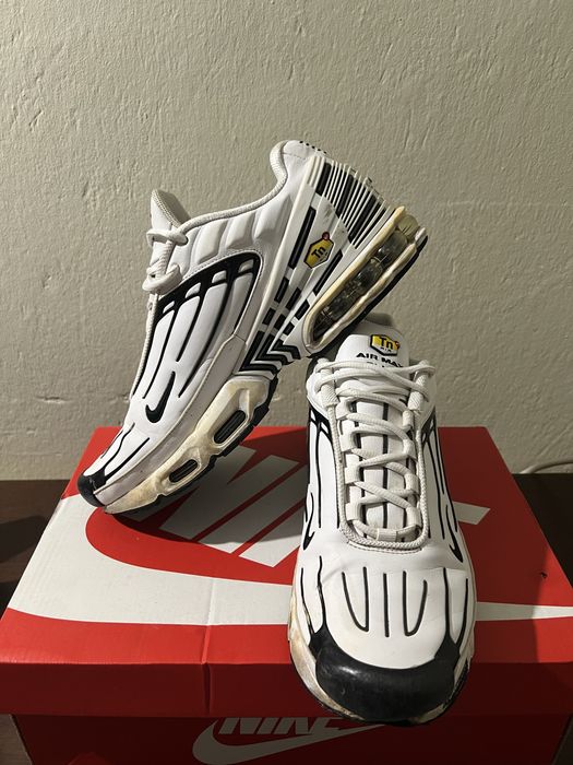 Оригинални Nike Air Max Plus 3 TN – бяло / черно 45/29см стелка