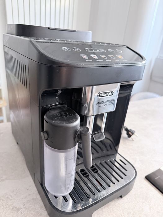 Delonghi aparat cafea automat magnifica evo