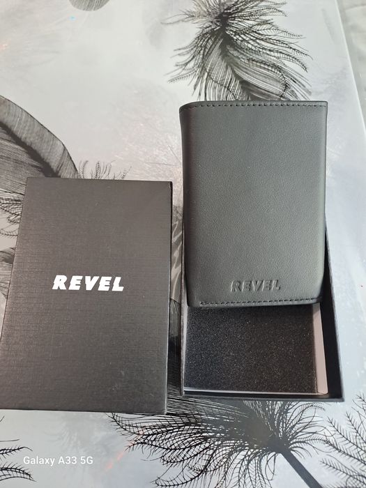 Мъжко протмони на REVEL