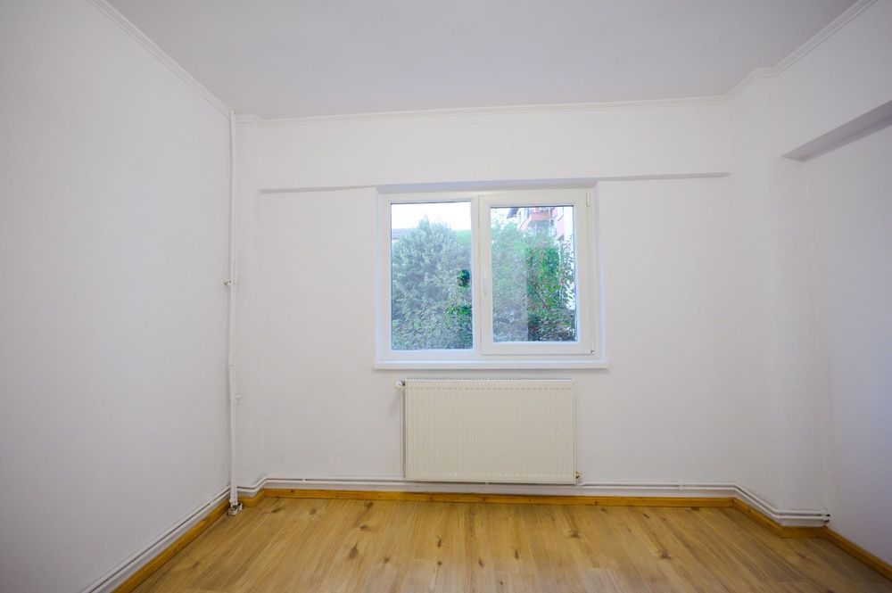 Apartament 4 camere complet renovat Ostroveni piata