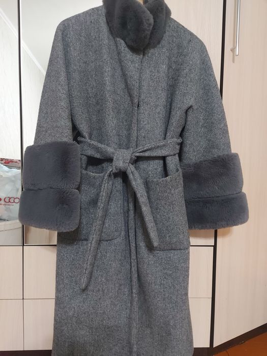 Продам женское пальто