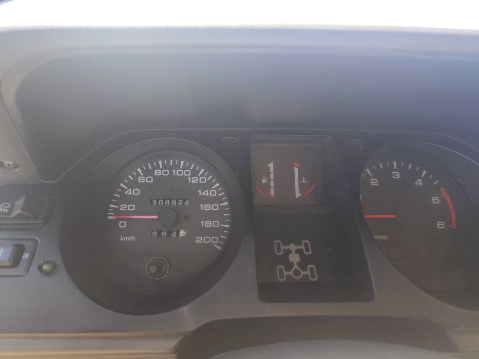 Mitsubishi Pajero 2.4, 7 locuri, 2003