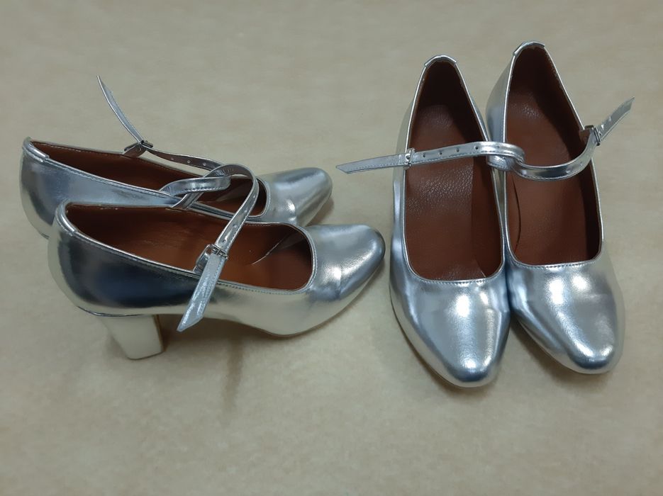 Raqs tuflilari tayyorlari