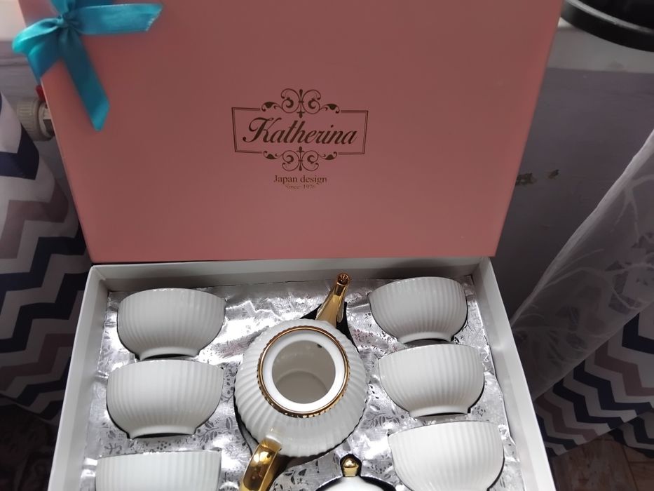 Продам чайный сервиз.