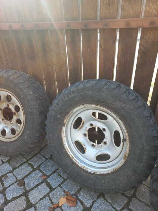 5 броя джанти с гуми 205/75x15 за Daihatsu Feroza