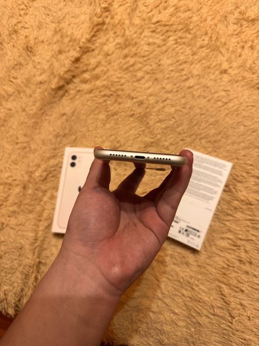 iPhone 11 128GB. 77% EAC. В отличном состоянии!