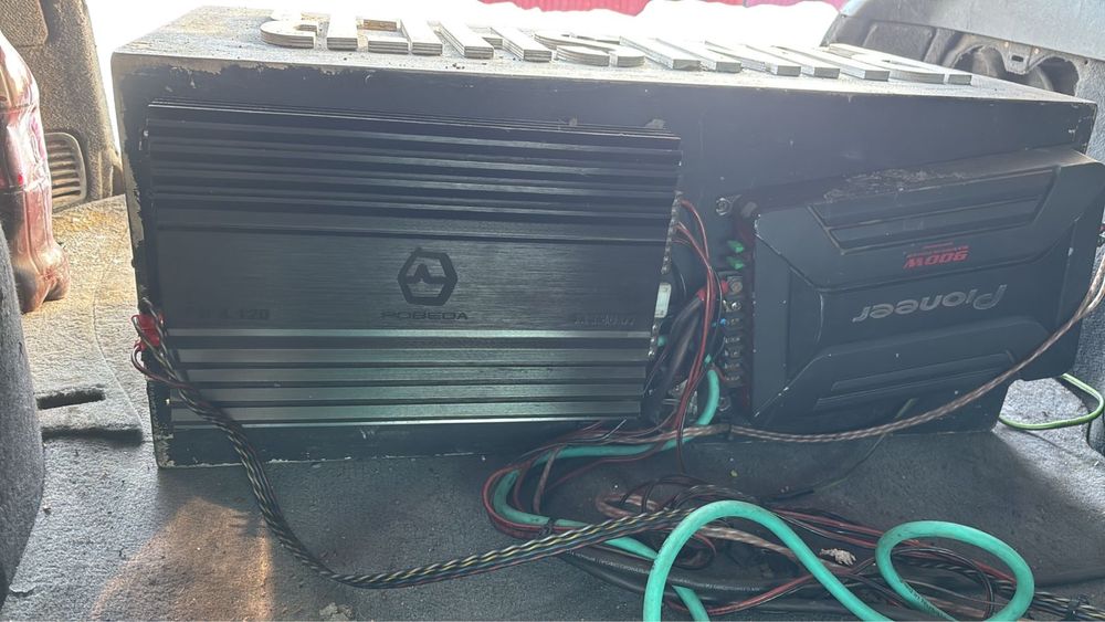 Продам саб с усилителем