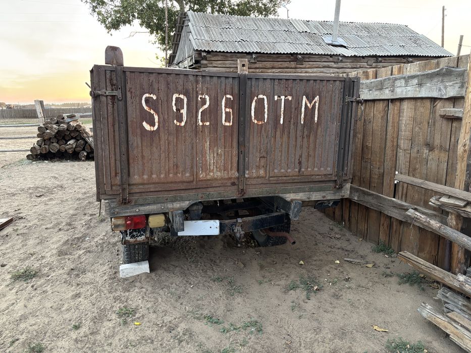 Продам УАЗ 3303 бортовой