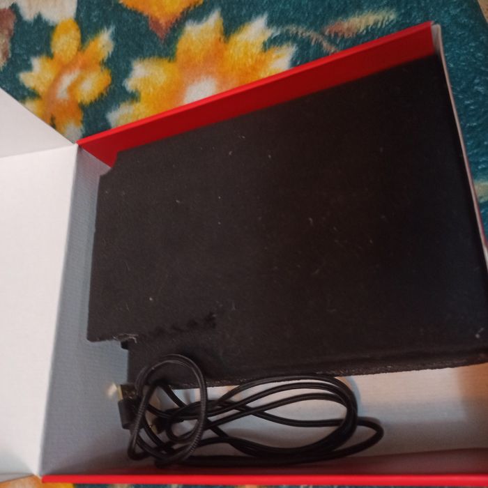 Продам студийный микрофон Thronmax Mdrill Zero M4