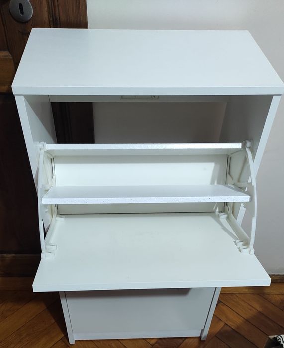 Pantofar alb de la ikea