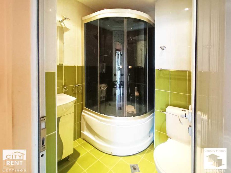 Дава се под наем Тристаен апартамент в Велико Търново, Център - 82 кв.м за 410 € - Снимка #7