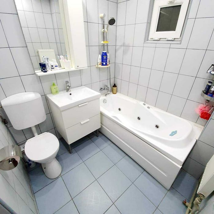 Vanzare apartament 3 camere