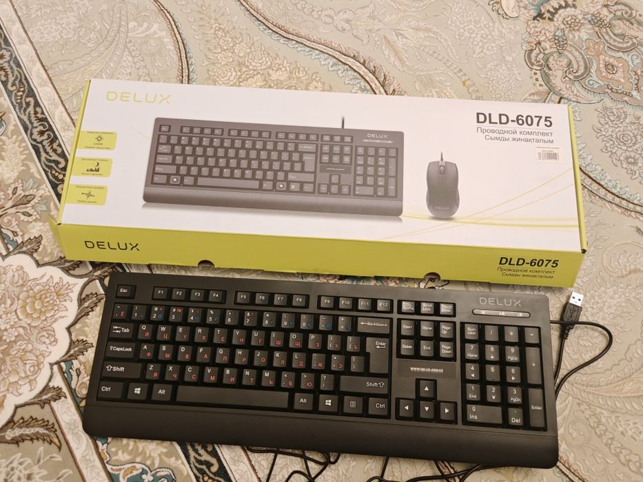 Продам клавиятуру