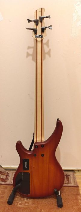 Chitara Bass Yamaha TRBX504 TBL + pedala Tc Electronic Dark Matter
