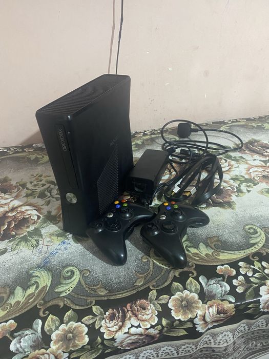 xboх 360 S 250 гигабайт.