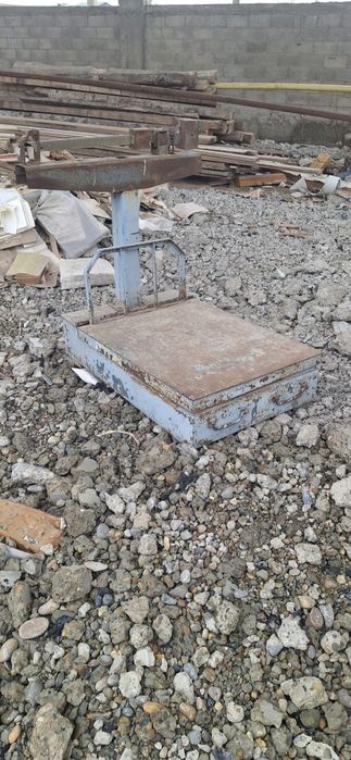 Temir tarozi sotiladi. 520 kg gacha o‘lchaydi