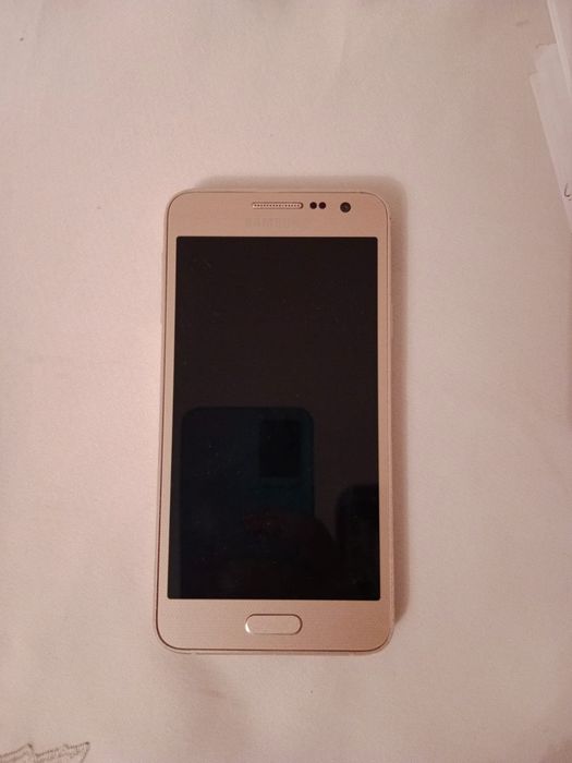 Сотовый телефон Самсунг