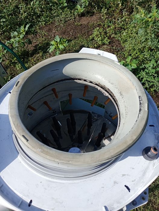 Скубачка за бройлери и кокошки.Машина за скубане.