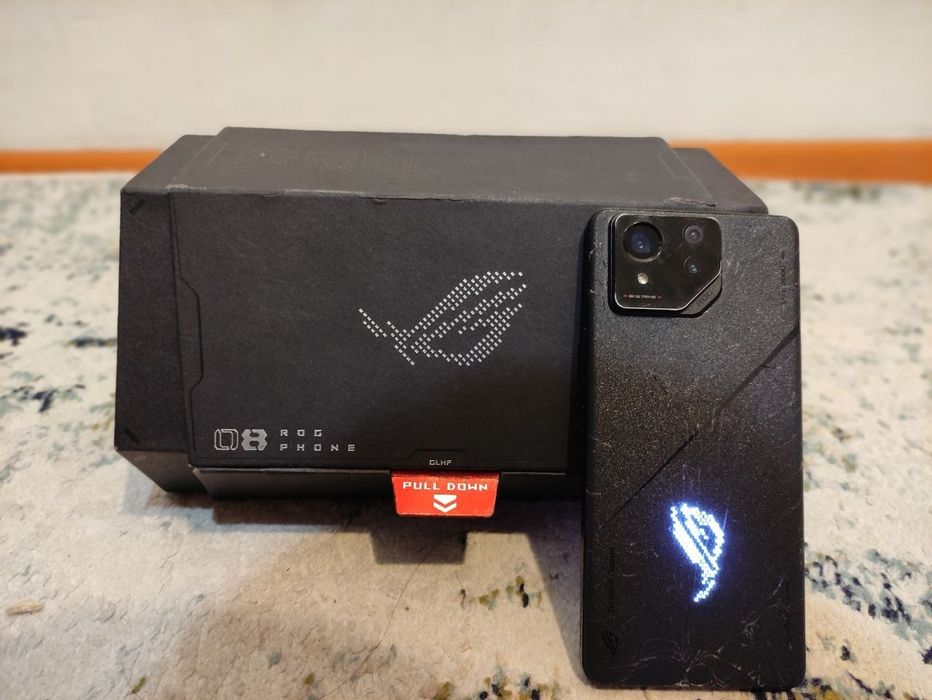Asus rog phone 8 pro