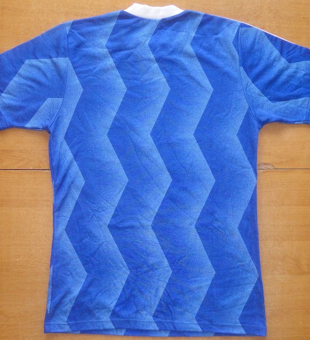 Футболна фланелка Левски 1988, размер М