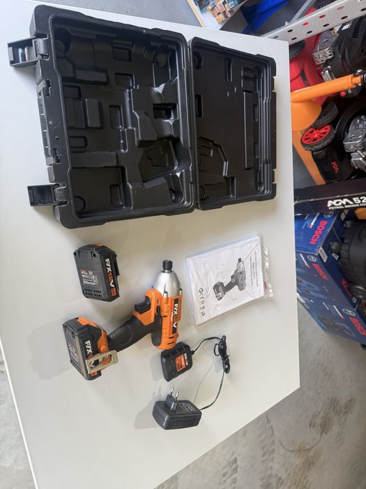 Bormasina Impact Villager FIX 12V VLN 3412, stare nouă