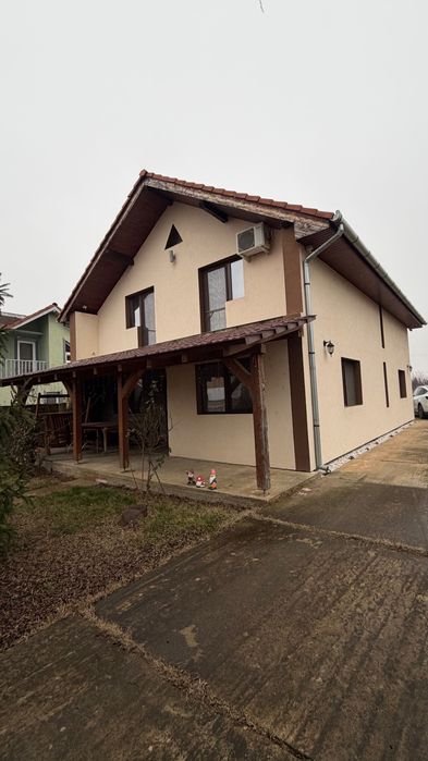 Casă de vânzare ,