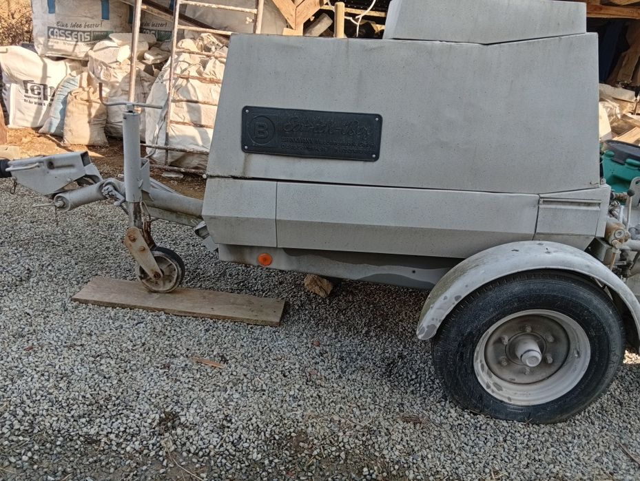 Vând Pompă De Beton