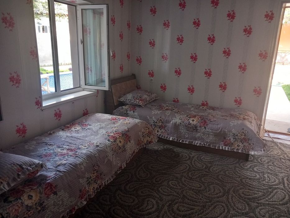 Nanay Dacha , sharshara va daryoga yaqin