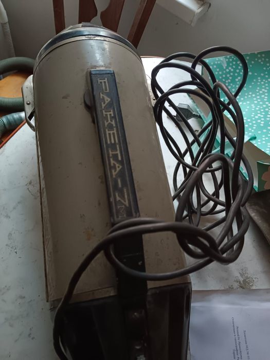 Продам пылесос ракета