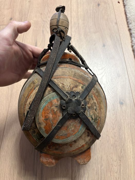 Vand ploscă rustică foarte veche.