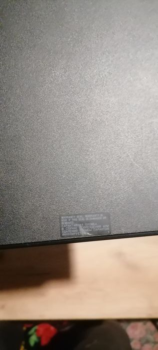 Pls 3  slim  sotiladi aybi yo'q Yaponiyadan kelgan pult orginal