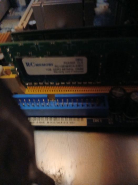 Продается запчасти на компютер