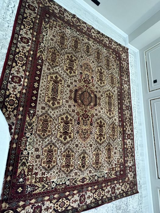 Шенстяной ковер. Размер 3*4 .