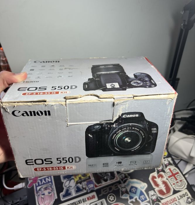 Срочно продаю canon 550d в неплохом состоянии