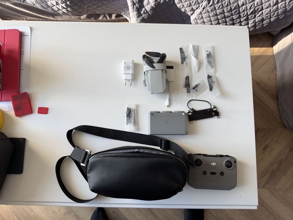 Dronă DJI Mini 2 Fly More Combo – Kit Complet + BONUS Adaptor Apple SD Card Reader