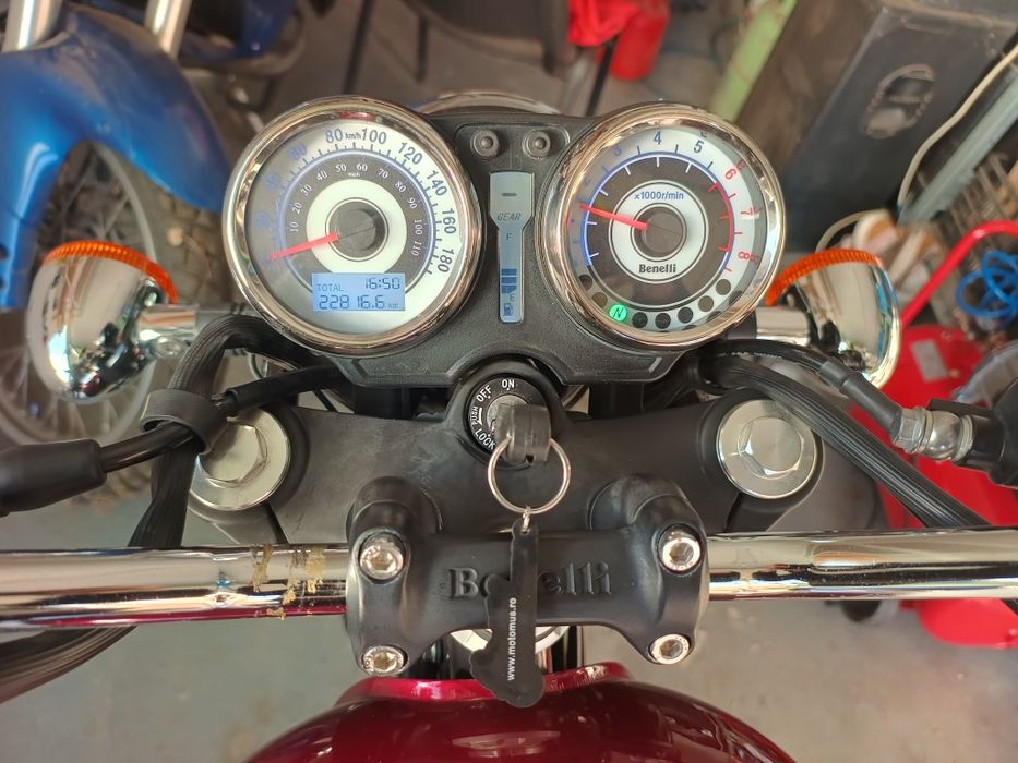 Vând Benelli Imperiale 400 2022