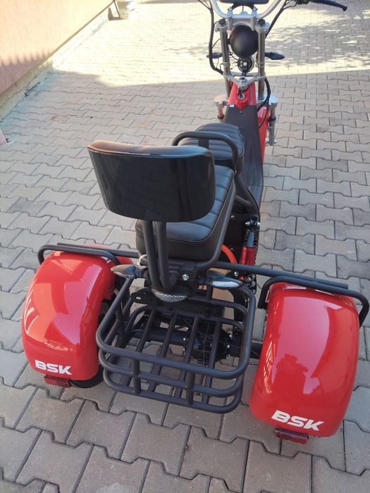 Vand  triciclu nou fara permis
